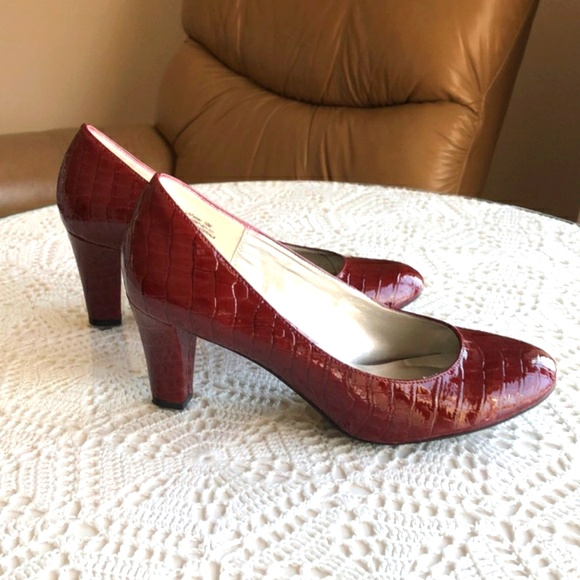 Laura Ashley Shoes - Laura Ashley - Stylish Red Snakeskin Heels - Pumps - 10